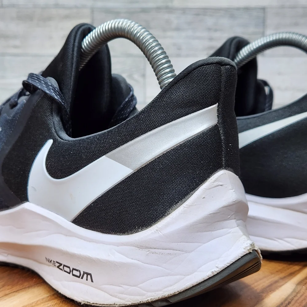 Nike Women's Size 8 Zoom Winflo 6 Shoes Black Running Sneakers BQ3192-003 - Picture 7 of 16